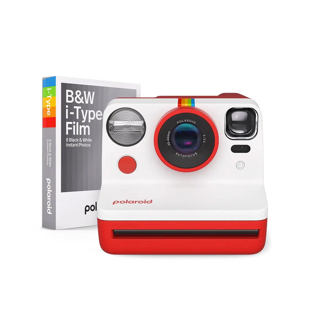 Polaroid-Now-Gen2-_-Color-i-Type-Film-B_W-RED20240705-6919-14qnnc2.jpg